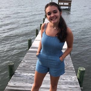 Meet your Posher, Emily